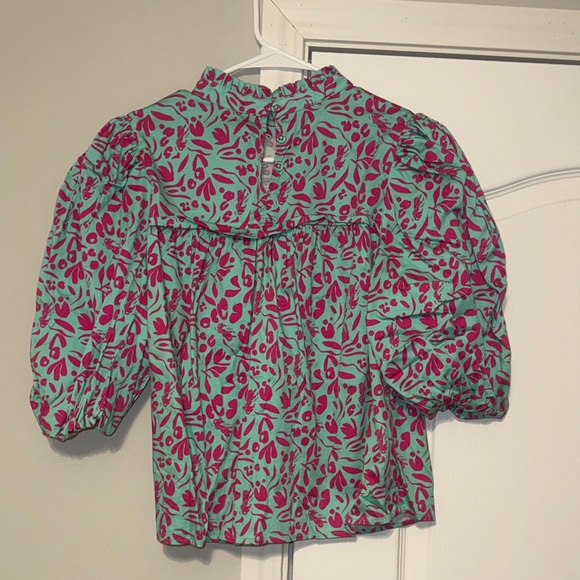 Vibrant Floral Patterned Top with Puff Sleeves - Picture 2 of 4